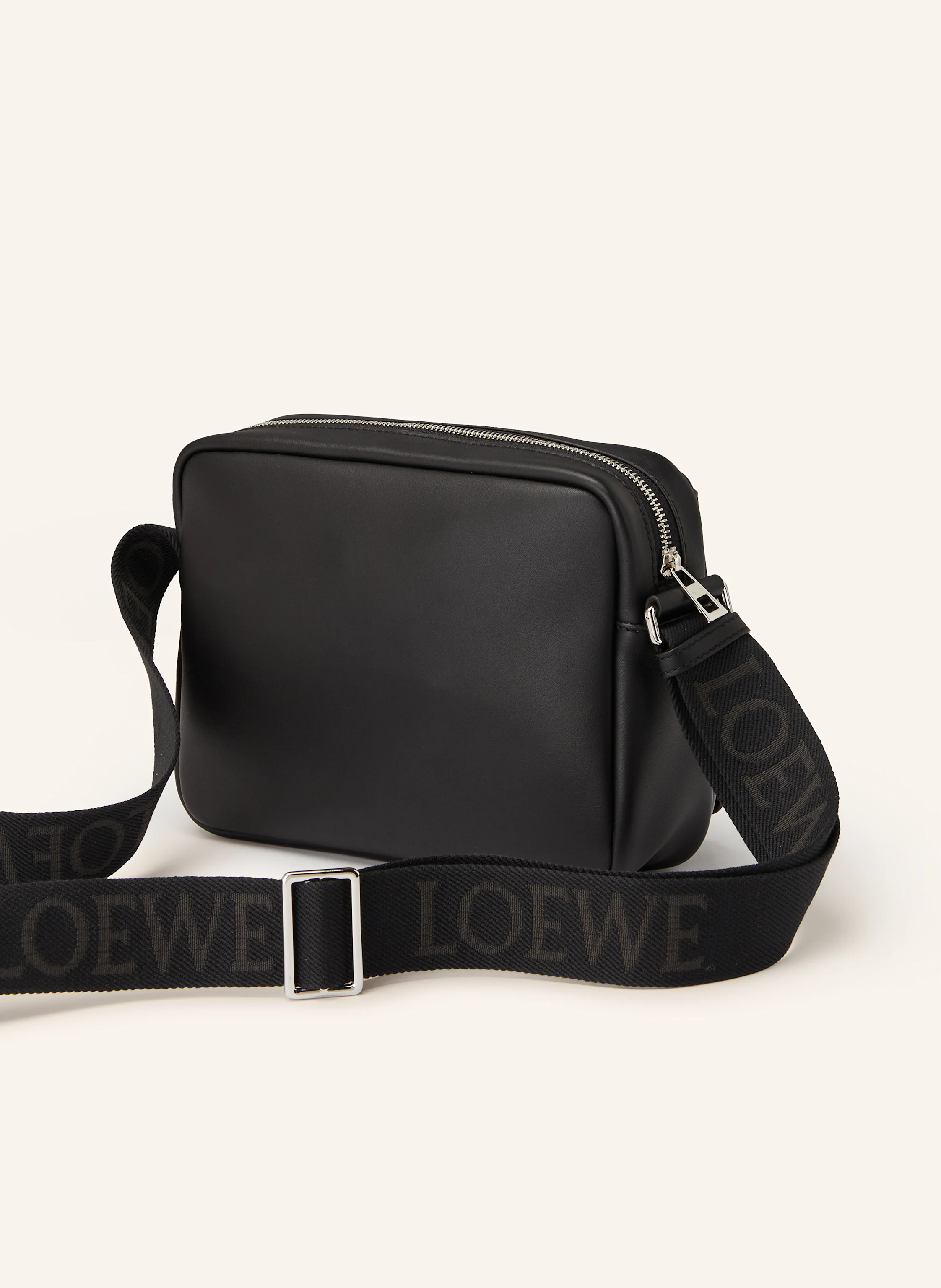 LOEWE Crossbody bag PEBBLE MESSENGER MEDIUM: BLACK