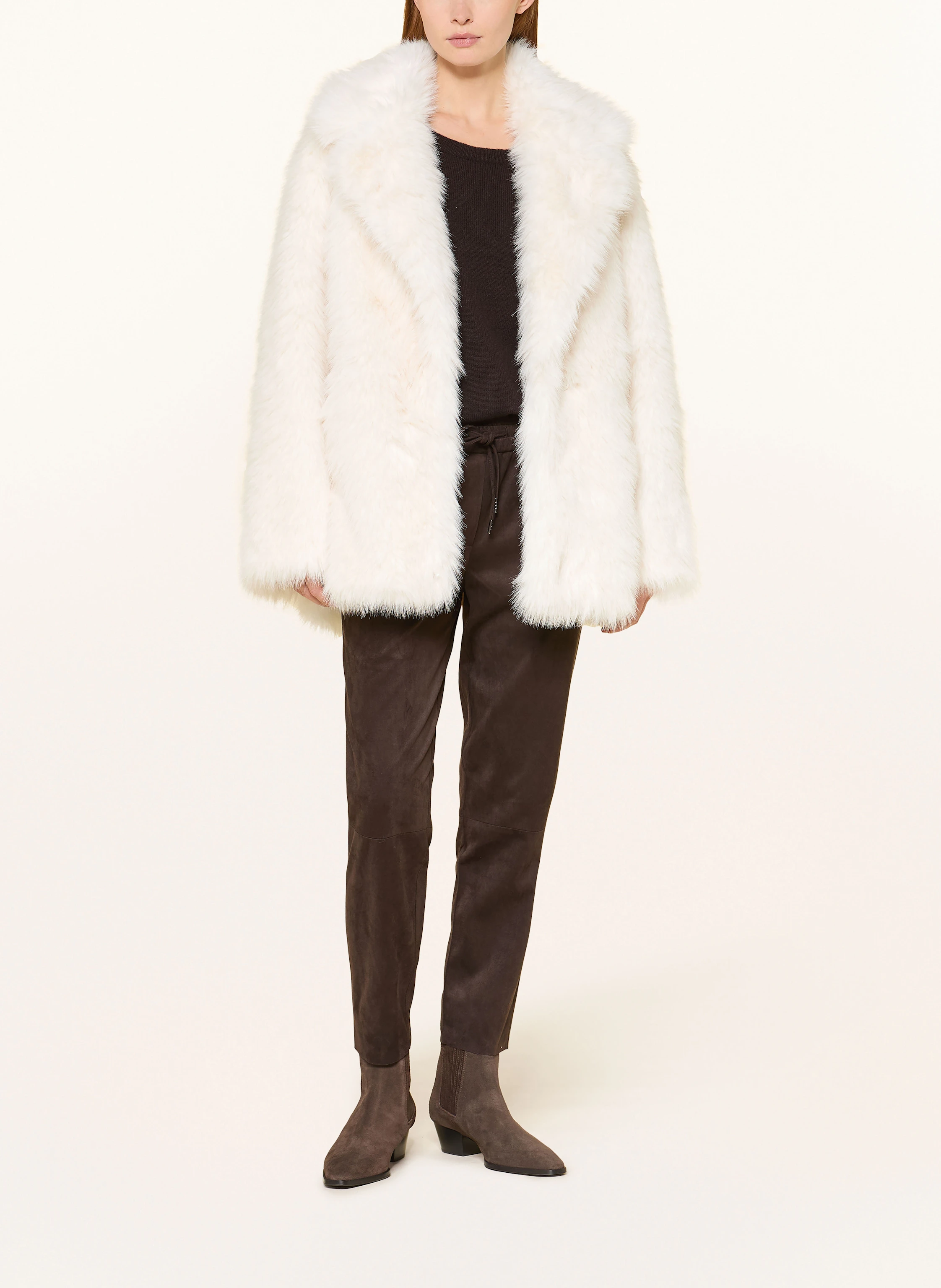 Juvia Faux fur coat KATIE in white