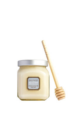LAURA MERCIER ALMOND COCONUT MILK