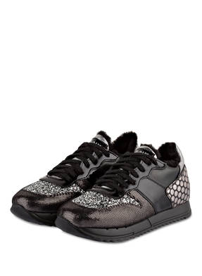 NO CLAIM Sneaker