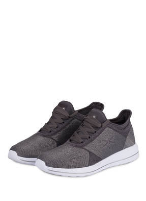 Juvia Sneaker