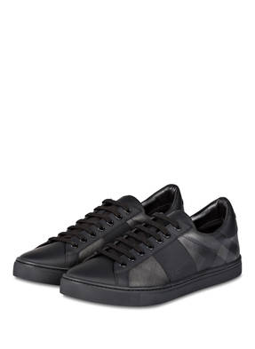BURBERRY Sneaker