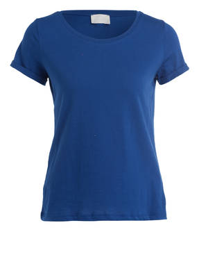Mrs & HUGS T-Shirt