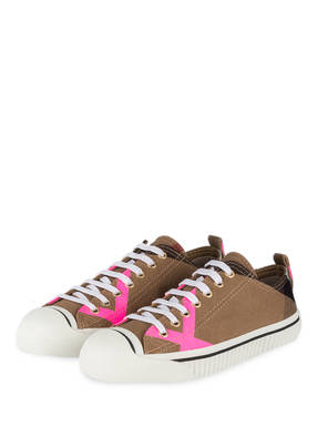 BURBERRY Sneaker