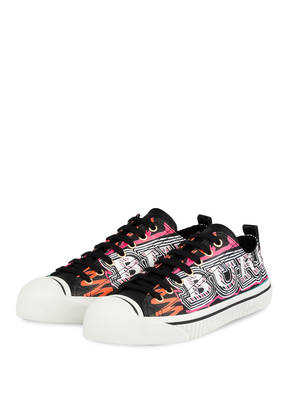 BURBERRY Sneaker