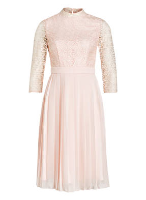 Chi Chi LONDON Spitzenkleid mit 3/4-Arm