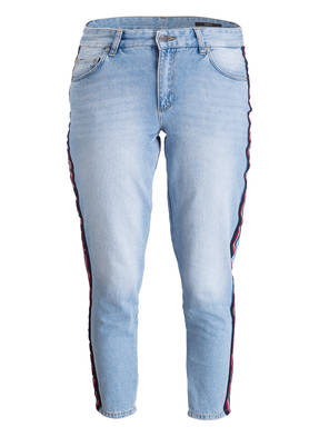 SET Mom-Jeans