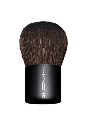 M.A.C 182S BUFFER BRUSH