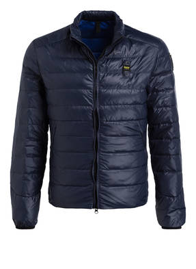 Blauer Daunenjacke