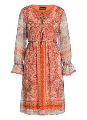 ana alcazar Kleid