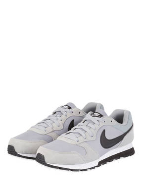 Nike Sneaker MD RUNNER 2