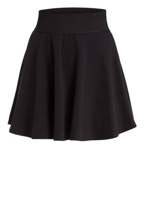 Juvia Sweatrock