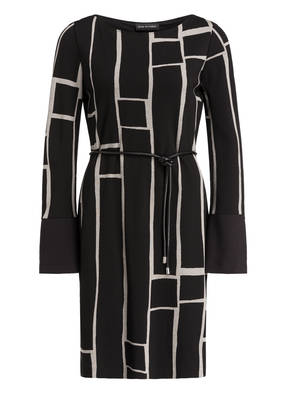 ana alcazar Kleid