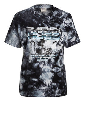 Mrs & HUGS T-Shirt