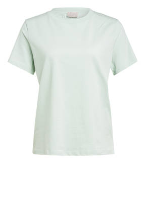 Mrs & HUGS T-Shirt