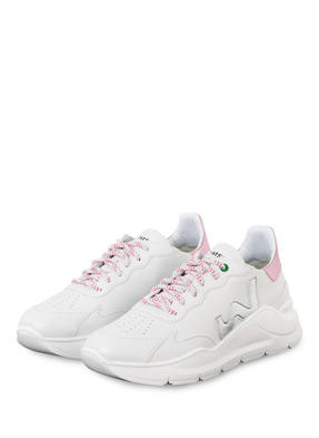 WOMSH Sneaker