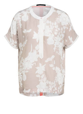 twenty six peers Blusenshirt