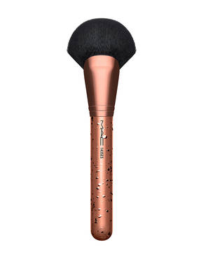M.A.C 143 SES MEDIUM FACE FAN BRUSH