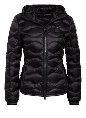 Blauer Daunenjacke