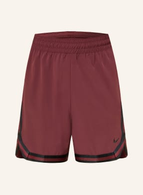 Nike Basketballshorts rot