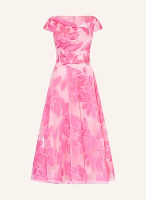 Talbot Runhof Koktejlové Šaty Z Žakáru 334 azalea pink
