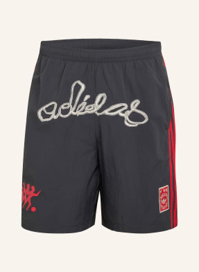 Adidas Originals Šortky Originals One World Graphic tmavě šedá / červená
