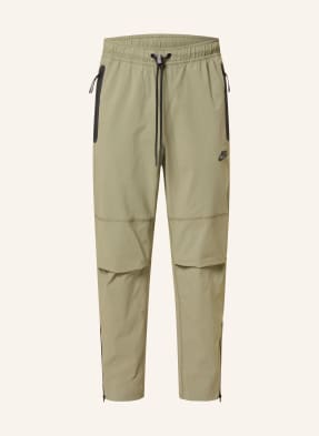 Nike Trackpants Tech gruen