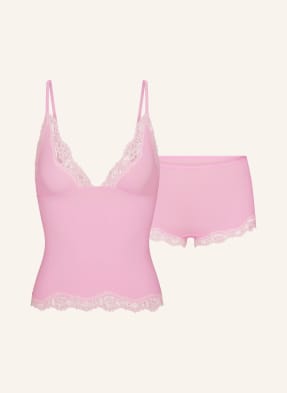 Skims Lounge Set Fits Everybody bubblegum tonal