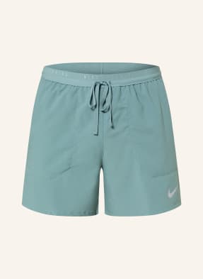 Nike 2-In-1-Laufshorts Stride gruen