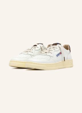 Autry Sneakersy Medalist Low Hj bílá / tmavě hnědá