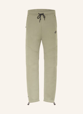 Nike Sweatpants Tech gruen