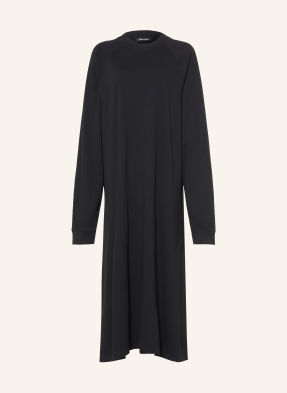 Black Palms Jerseyové Šaty Bp Iconic 025 černá