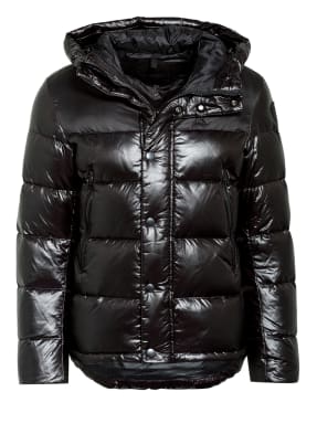 Blauer Daunenjacke