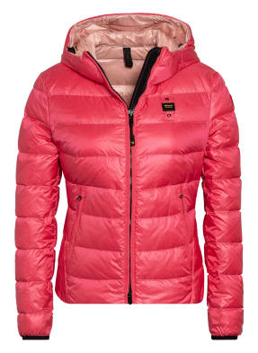 Blauer Daunenjacke