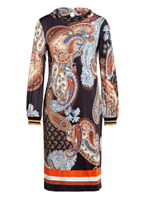 ana alcazar Kleid