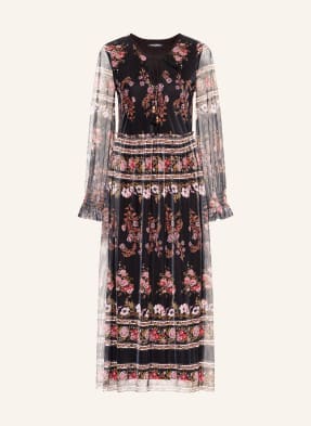 ana alcazar Kleid