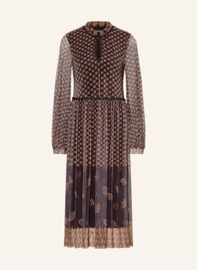 ana alcazar Kleid