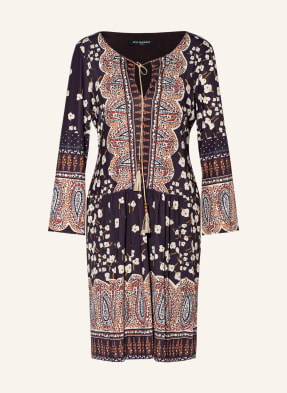 ana alcazar Kleid