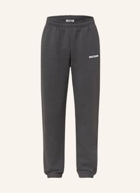 WRSTBHVR Trousers ROONI in jogger style