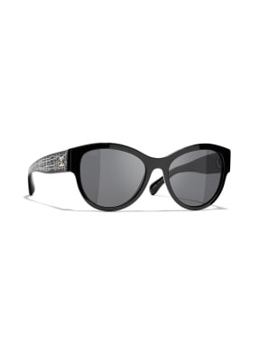 CHANEL Cat-eye shaped sunglasses in c888s4 - black/ dark gray