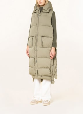 EMBASSY OF BRICKS AND LOGS Quilted vest