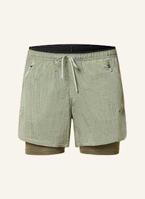Nike 2-In-1-Laufshorts Stride Running Division gruen