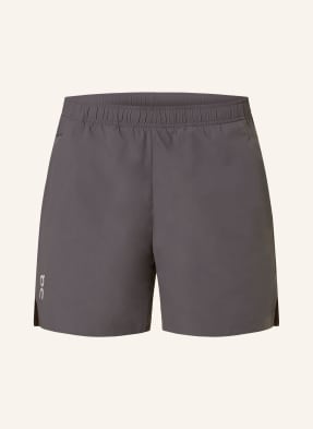 On 2-in-1-Laufshorts ESSENTIAL