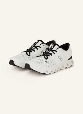 On Fitnessschuhe Cloud X 4 weiss