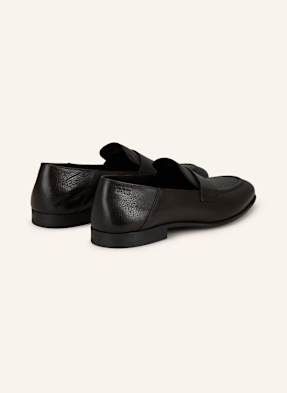 Prince George steps out in Start-rite shoes during a 2017 visit to