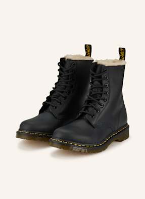 Dr. Martens Šněrovací Boty 1460 Serena černá