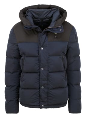 Blauer Daunenjacke