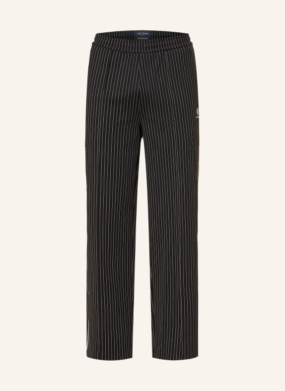FRED PERRY Hose im Jogging-Stil Regular Fit SCHWARZ / WEISS