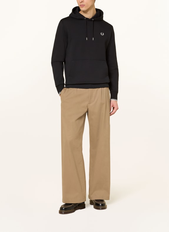 FRED PERRY Hoodie M2643 ZWART