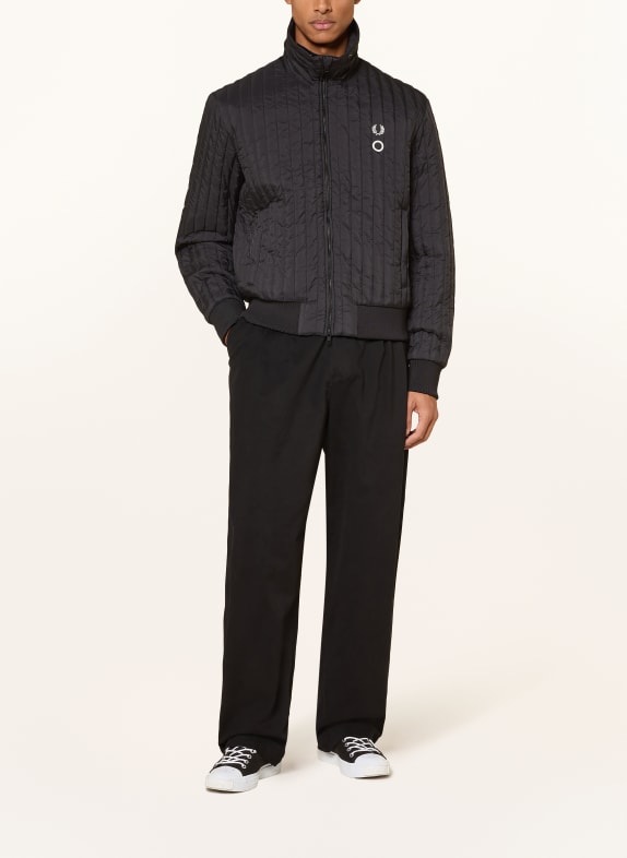FRED PERRY gewatteerde jas ZWART